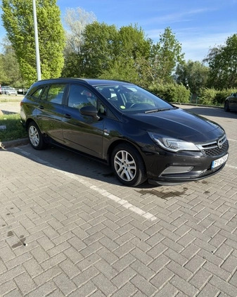 Opel Astra cena 29500 przebieg: 170000, rok produkcji 2017 z Poznań małe 407